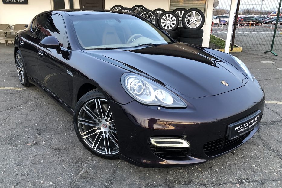 Продам Porsche Panamera TURBO 2012 года в Киеве