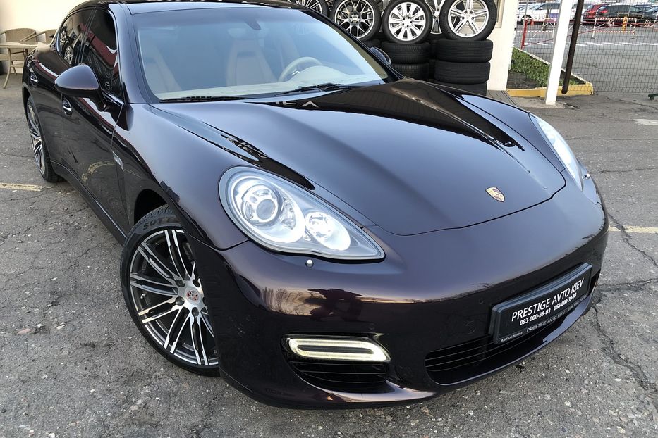 Продам Porsche Panamera TURBO 2012 года в Киеве