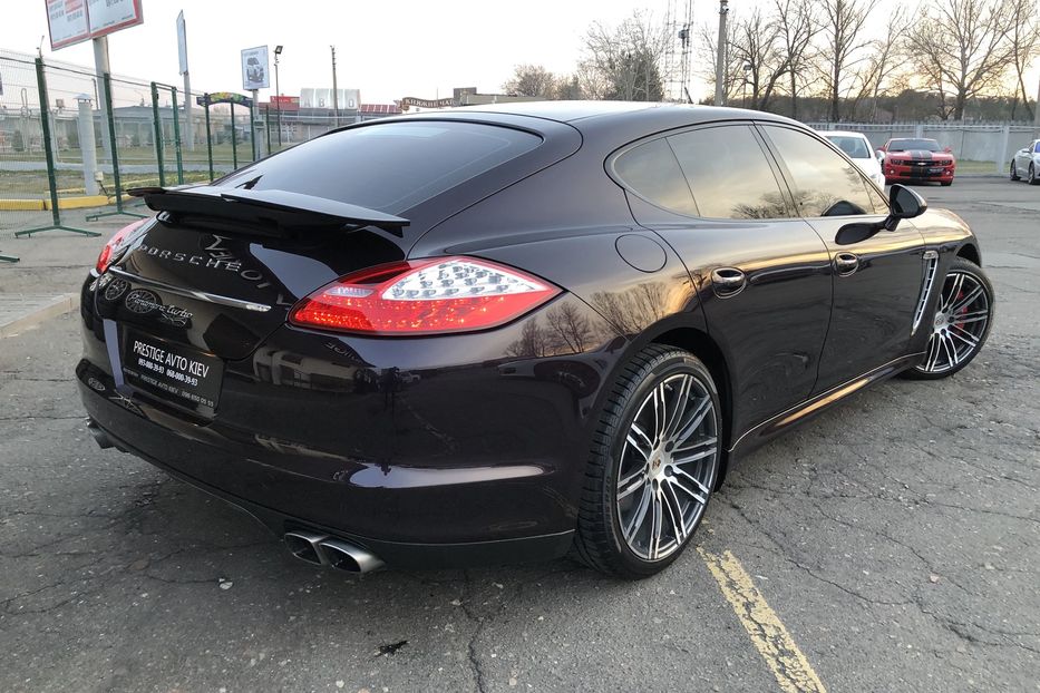 Продам Porsche Panamera TURBO 2012 года в Киеве