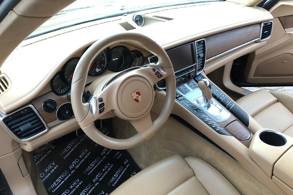 Продам Porsche Panamera TURBO 2012 года в Киеве