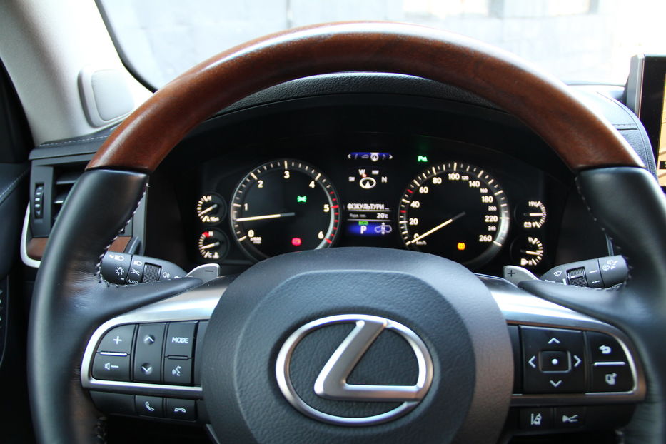 Продам Lexus LX 450 2015 года в Киеве