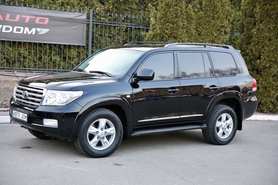 Продам Toyota Land Cruiser 200 4.5 TDI  2008 года в Киеве