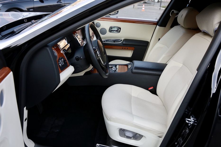 Продам Rolls-Royce Ghost 2012 года в Киеве