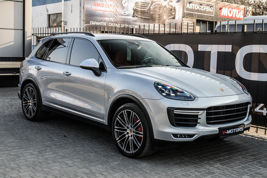 Продам Porsche Cayenne Turbo 2016 года в Киеве