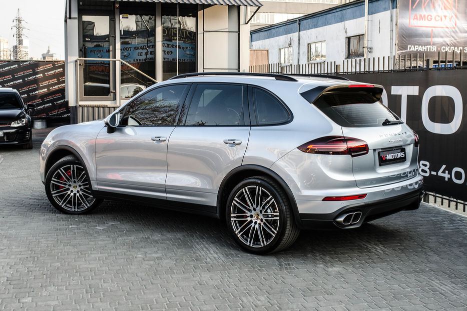 Продам Porsche Cayenne Turbo 2016 года в Киеве