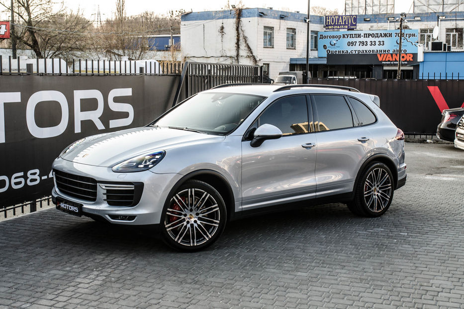 Продам Porsche Cayenne Turbo 2016 года в Киеве