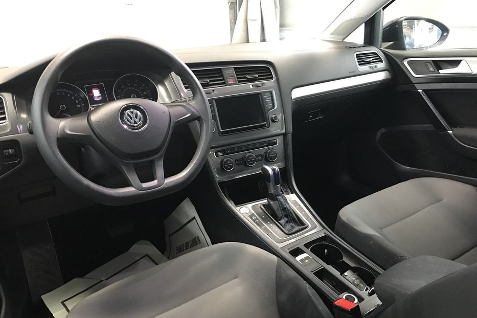 Продам Volkswagen e-Golf SE 2016 года в Киеве