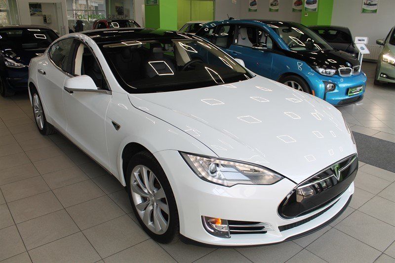 Продам Tesla Model S 60 2014 года в Киеве