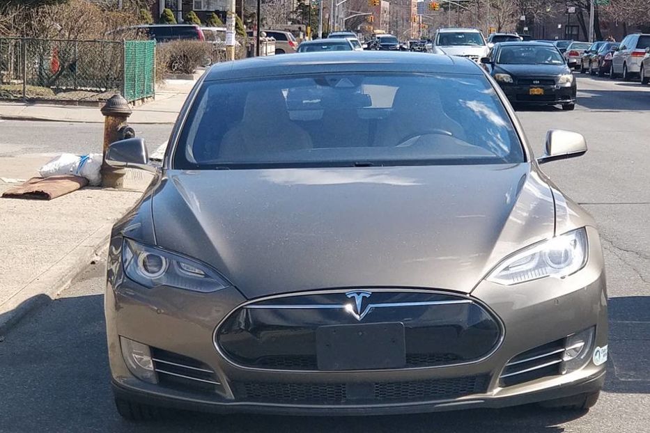 Продам Tesla Model S 85D 2015 года в Киеве