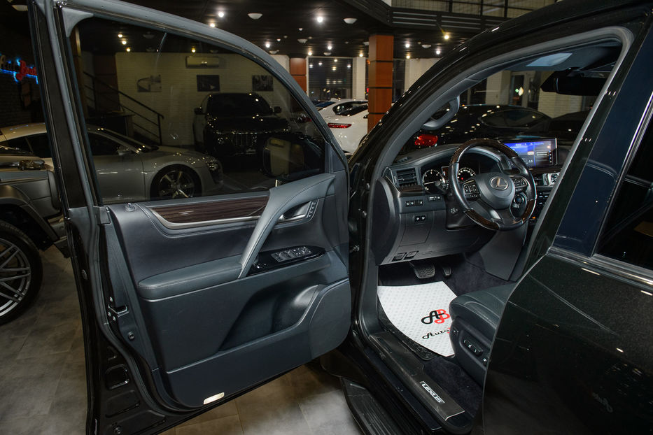 Продам Lexus LX 450 D 2016 года в Одессе