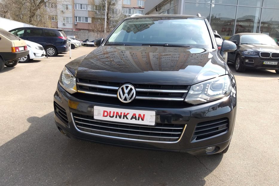 Продам Volkswagen Touareg 2011 года в Киеве