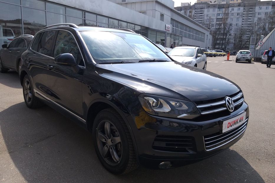 Продам Volkswagen Touareg 2011 года в Киеве