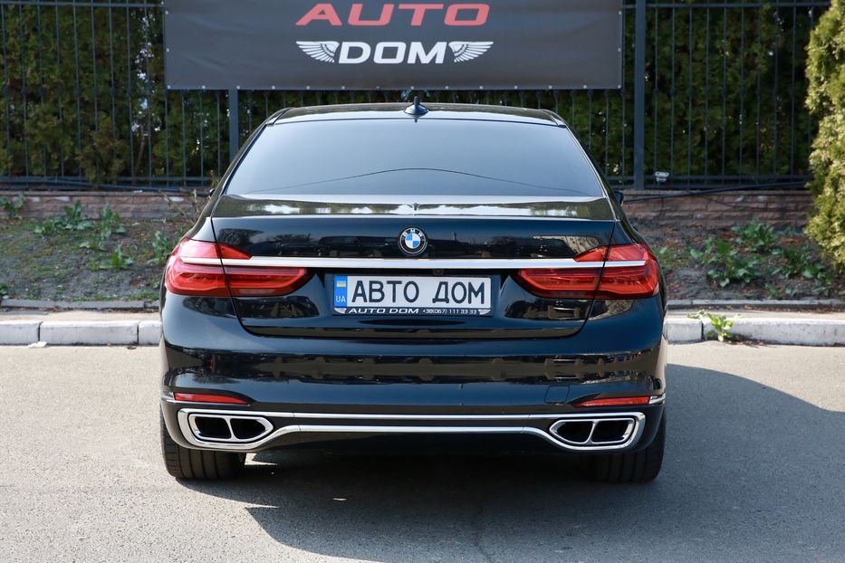 Продам BMW 760 2017 года в Киеве