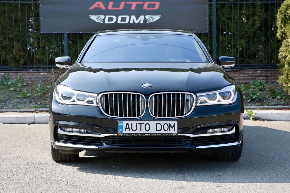 Продам BMW 760 2017 года в Киеве