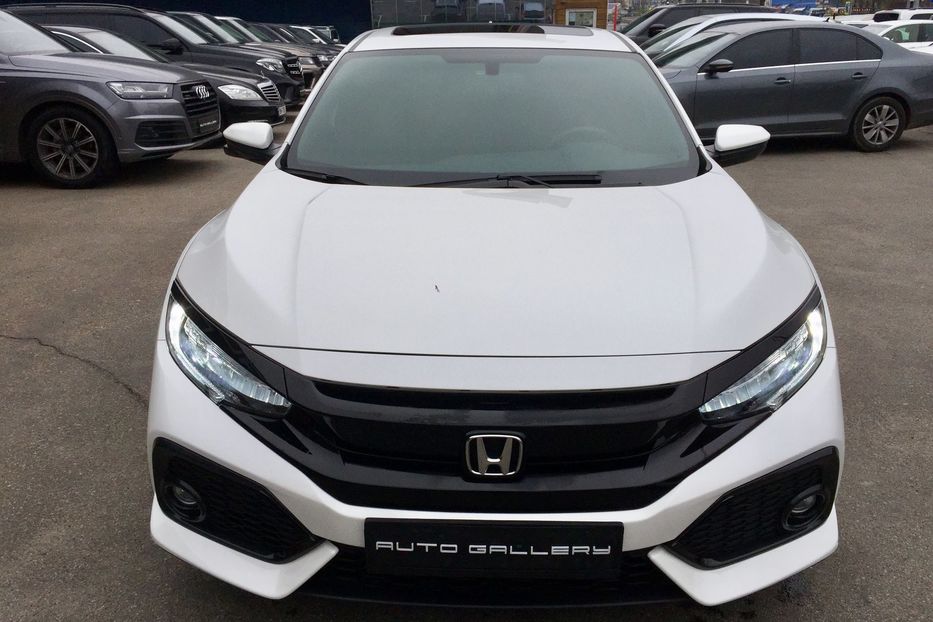 Продам Honda Civic 5D 2017 года в Киеве