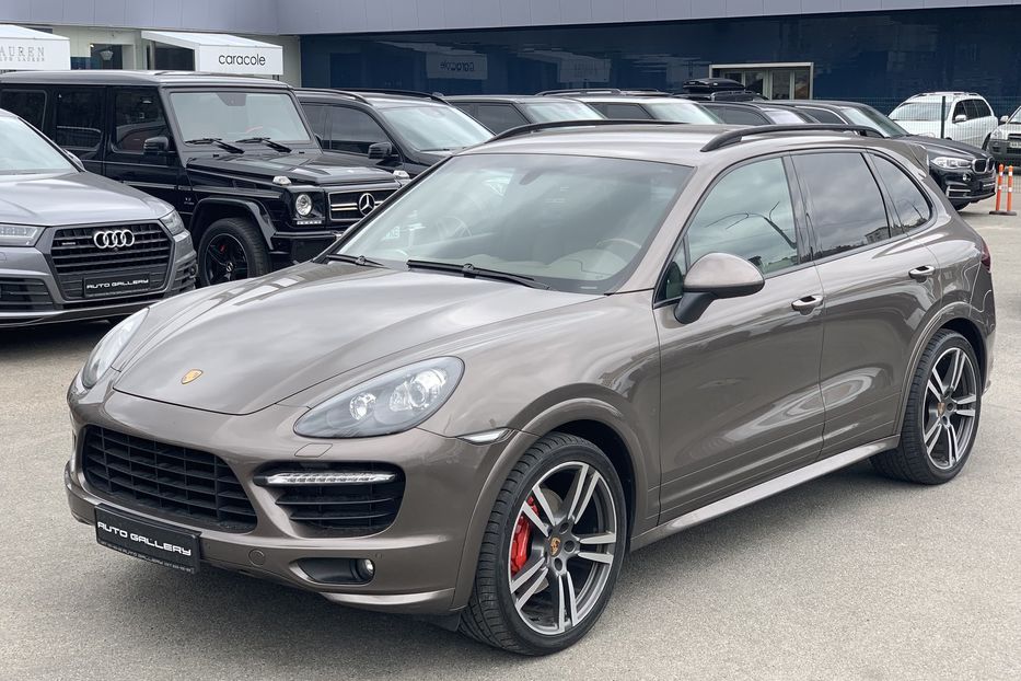 Продам Porsche Cayenne GTS 2013 года в Киеве