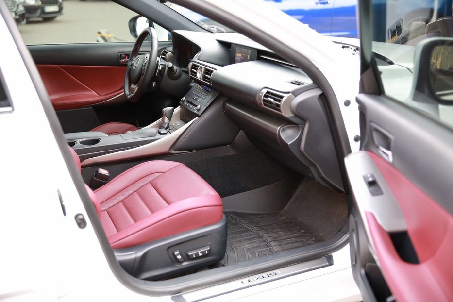 Продам Lexus IS 350 F-sport 2015 года в Киеве