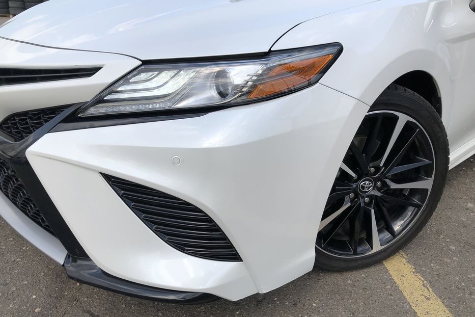 Продам Toyota Camry XLE 2.5 2017 года в Киеве