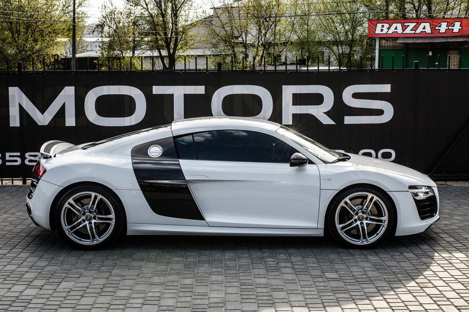 Продам Audi R8 V10+ 2011 года в Киеве