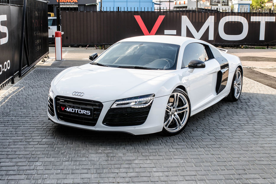 Продам Audi R8 V10+ 2011 года в Киеве