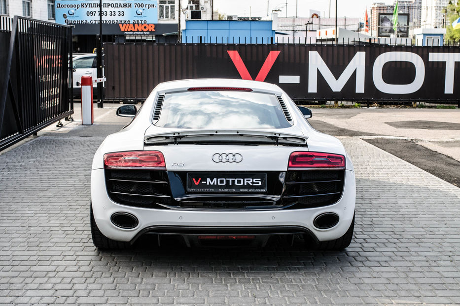 Продам Audi R8 V10+ 2011 года в Киеве