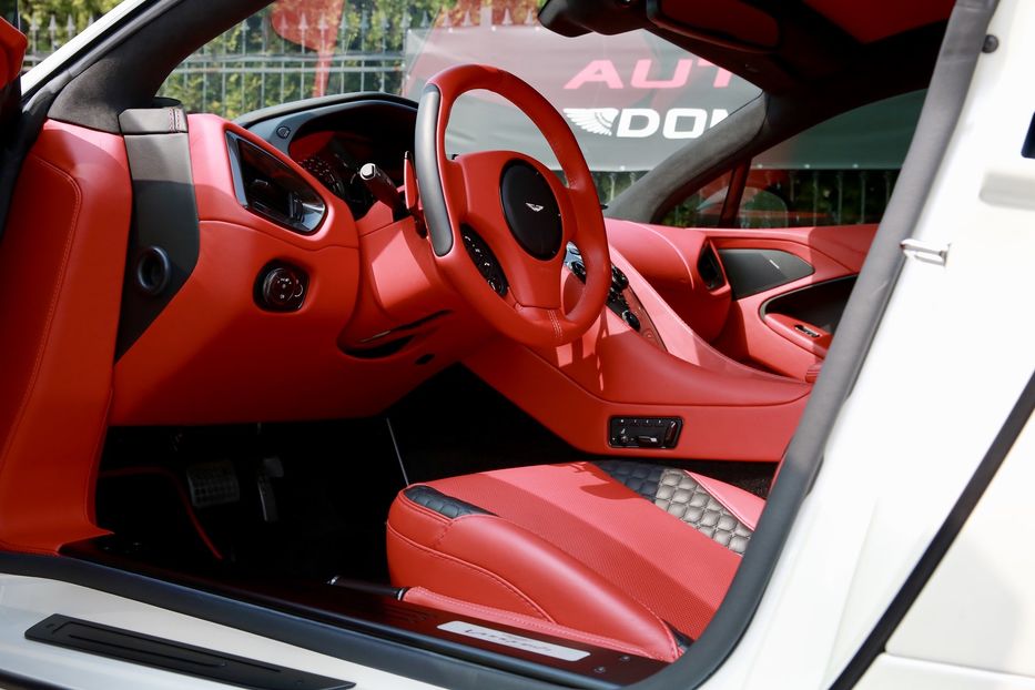 Продам Aston Martin Vanquish 2015 года в Киеве