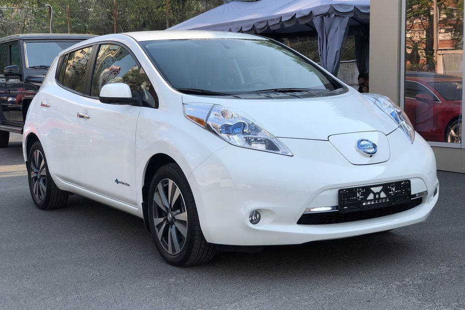 Продам Nissan Leaf SL 2015 года в Киеве