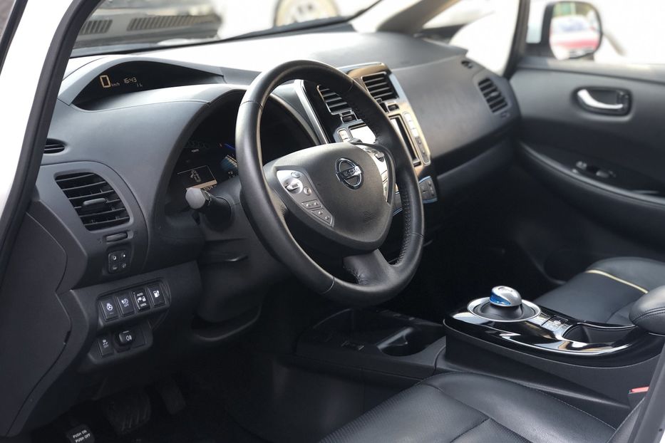 Продам Nissan Leaf SL 2015 года в Киеве