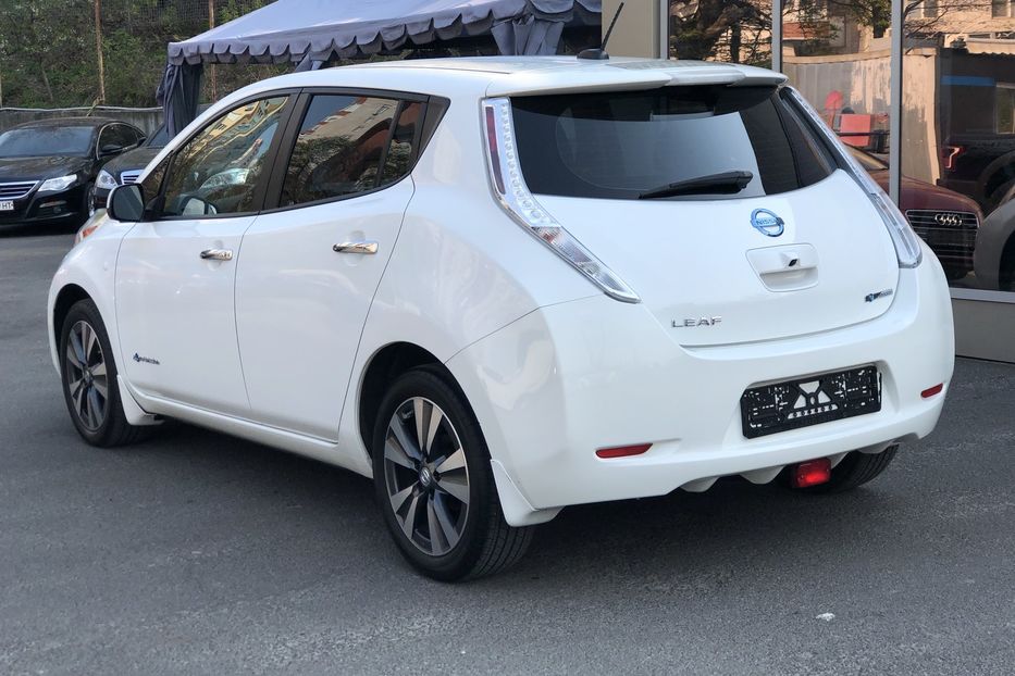 Продам Nissan Leaf SL 2015 года в Киеве