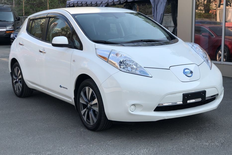 Продам Nissan Leaf SV 30 kw 2016 года в Киеве