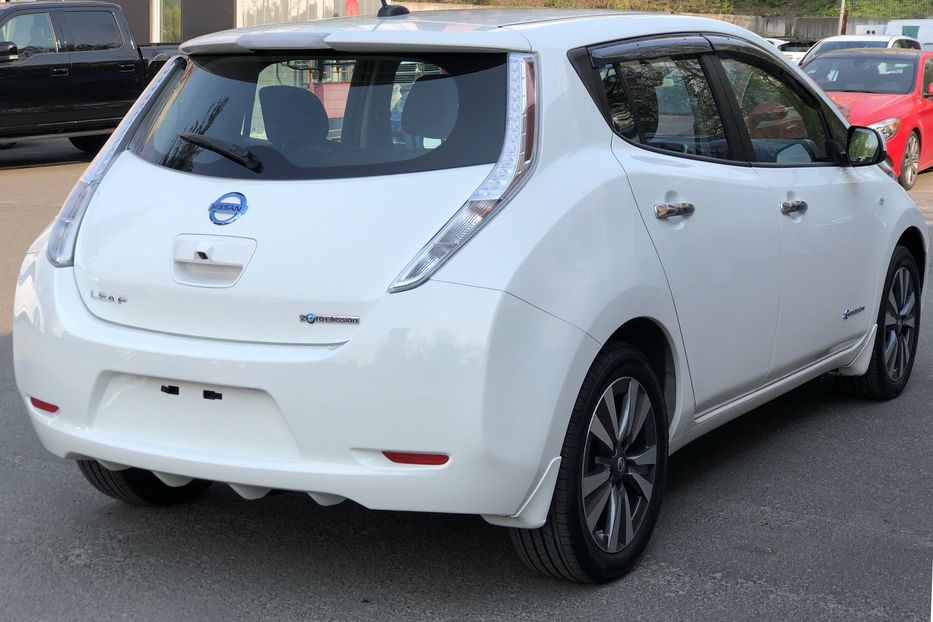 Продам Nissan Leaf SV 30 kw 2016 года в Киеве