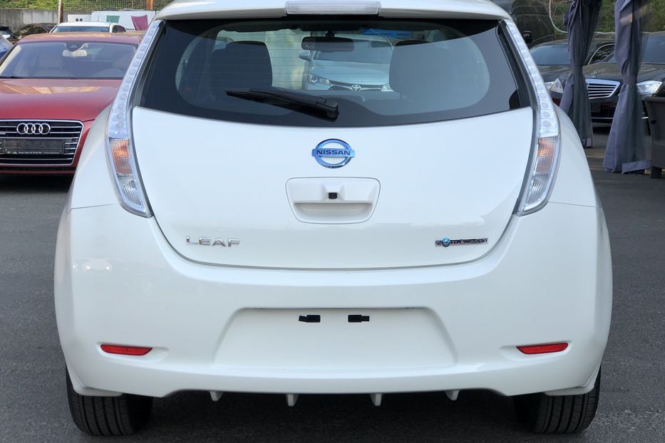 Продам Nissan Leaf SV 30 kw 2016 года в Киеве