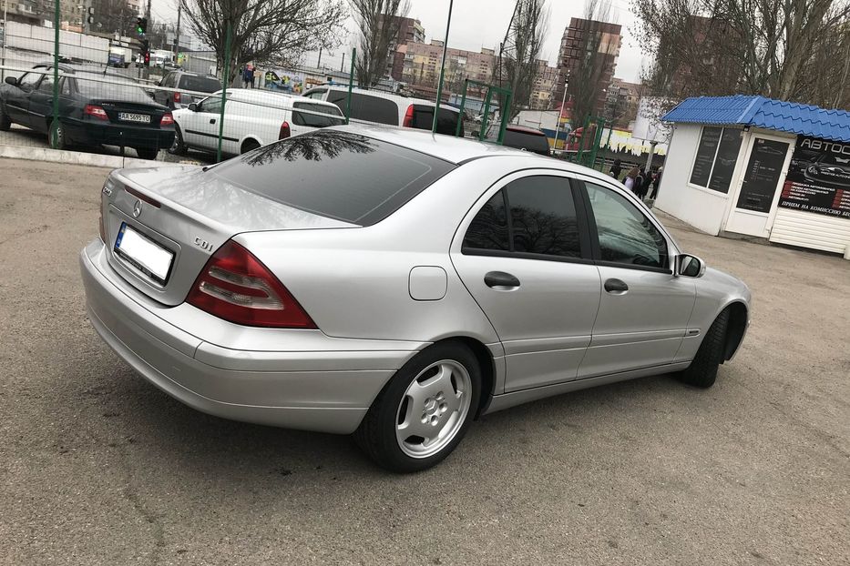 Продам Mercedes-Benz C-Class 2001 года в Днепре