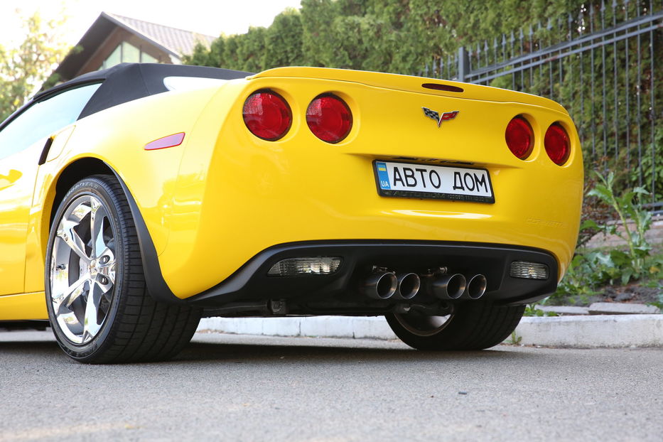 Продам Chevrolet Corvette Convertible grand sport 2011 года в Киеве