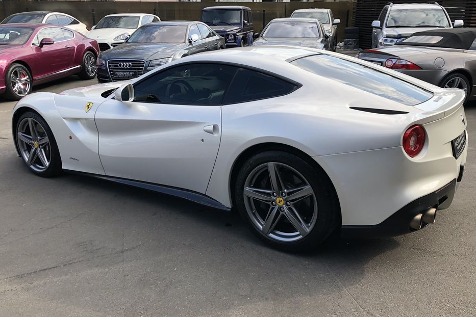 Продам Ferrari F12 Berlinetta 2012 года в Киеве