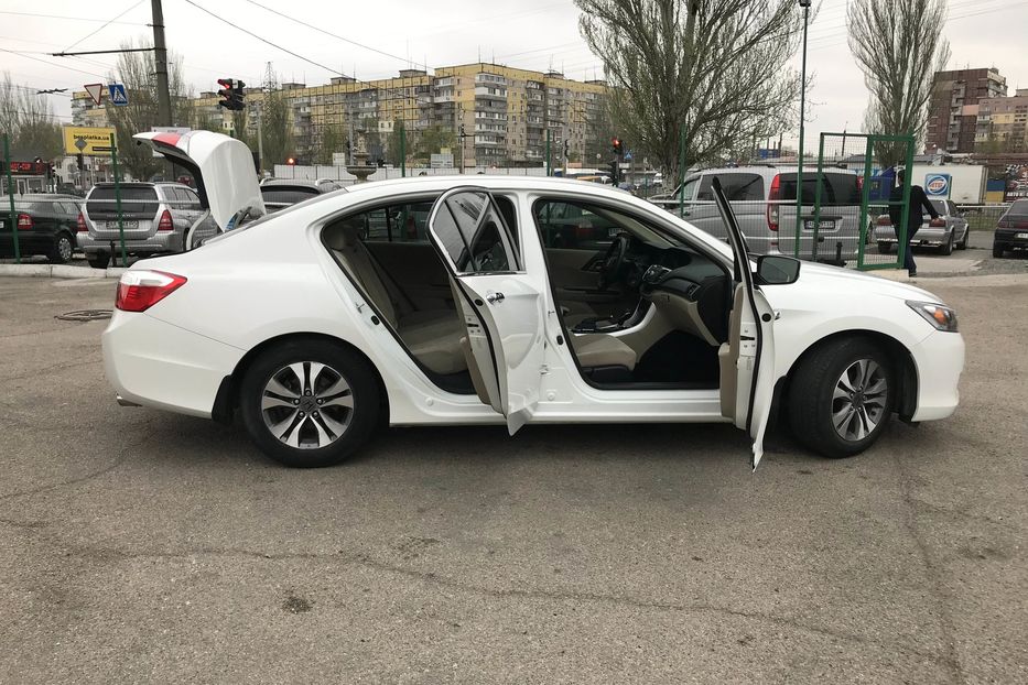 Продам Honda Accord 2013 года в Днепре