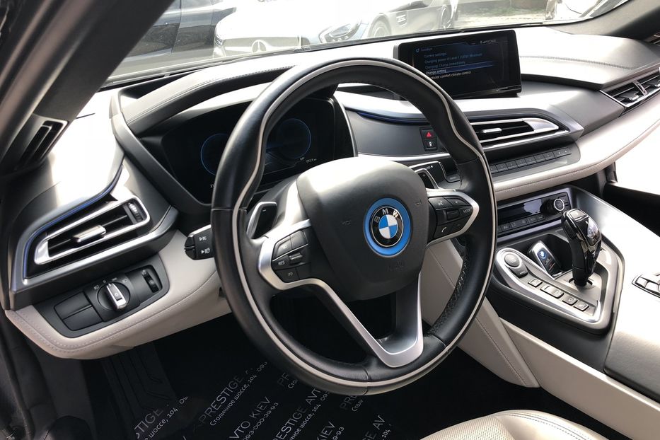 Продам BMW I8 eDrive 2015 года в Киеве