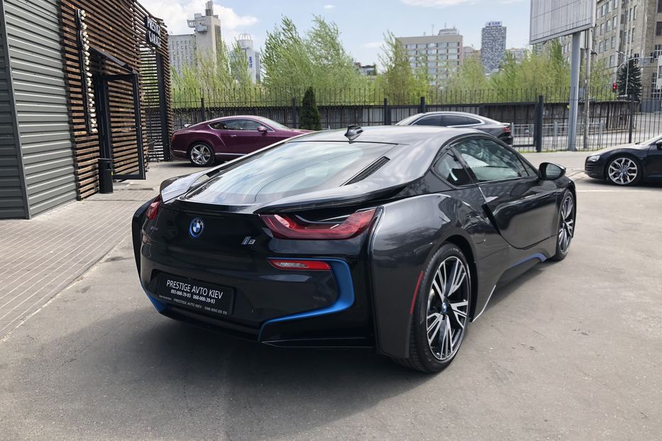 Продам BMW I8 eDrive 2015 года в Киеве