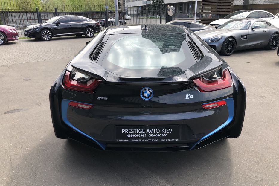 Продам BMW I8 eDrive 2015 года в Киеве