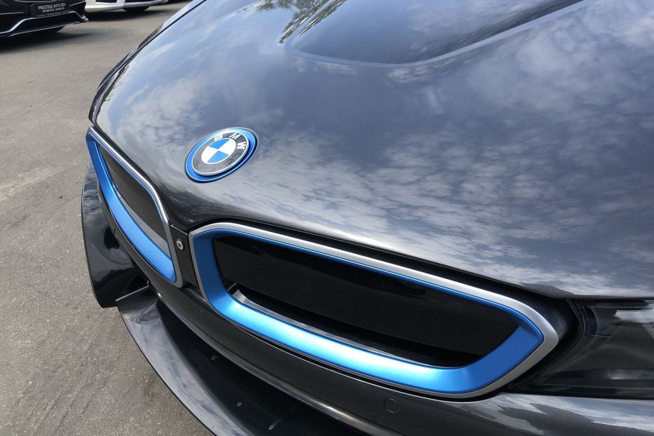 Продам BMW I8 eDrive 2015 года в Киеве