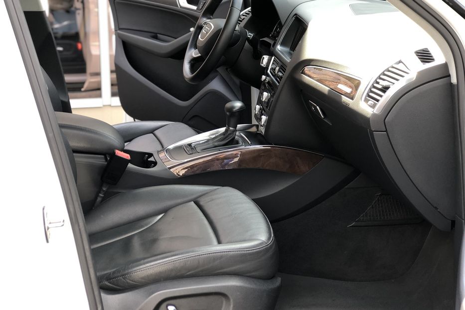 Продам Audi Q5 2.0T Quattro 2013 года в Киеве