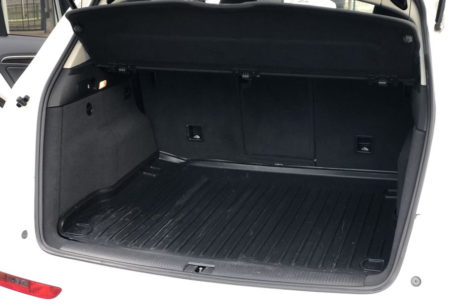 Продам Audi Q5 2.0T Quattro 2013 года в Киеве