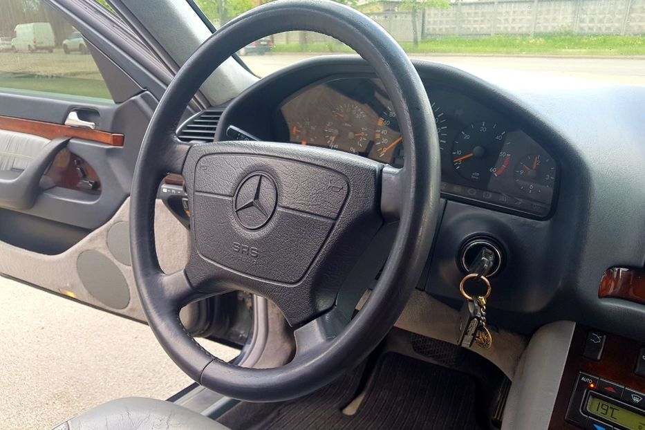 Продам Mercedes-Benz S-Class S320 1997 года в Киеве