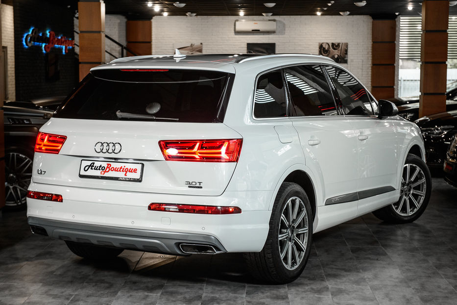 Продам Audi Q7 2016 года в Одессе