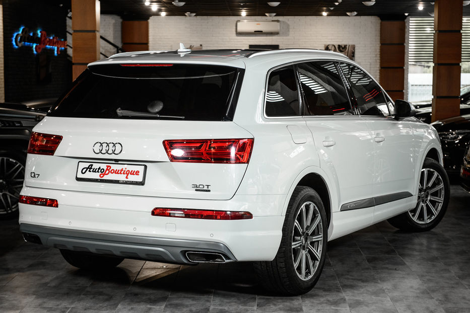 Продам Audi Q7 2016 года в Одессе