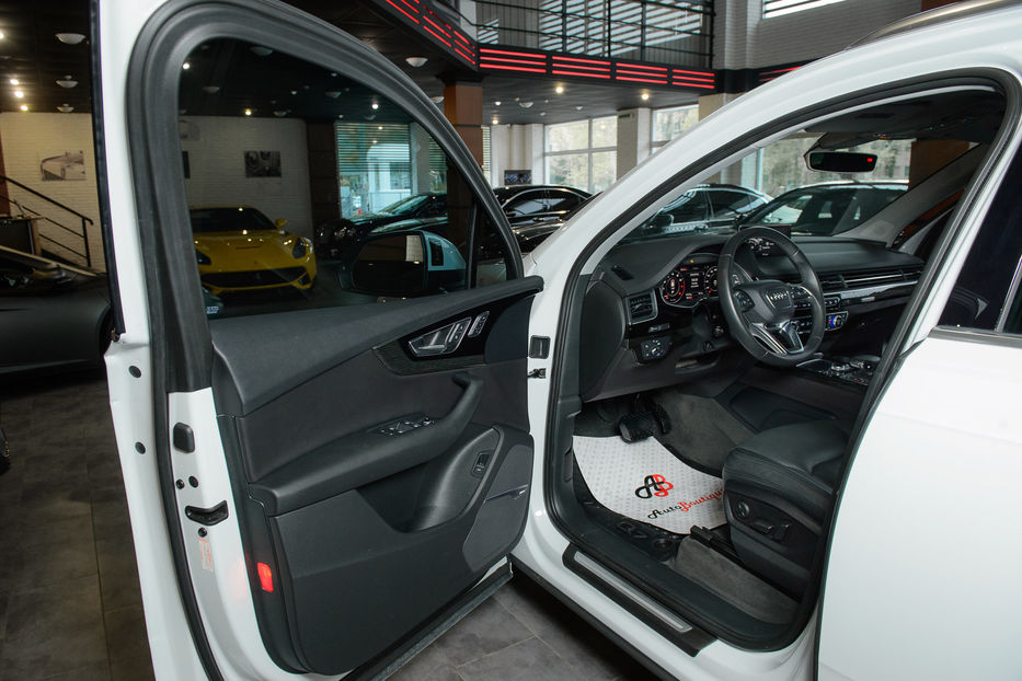 Продам Audi Q7 2016 года в Одессе