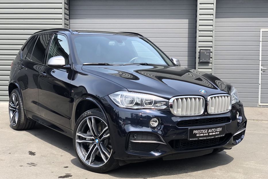 Продам BMW X5 M50D 2017 года в Киеве