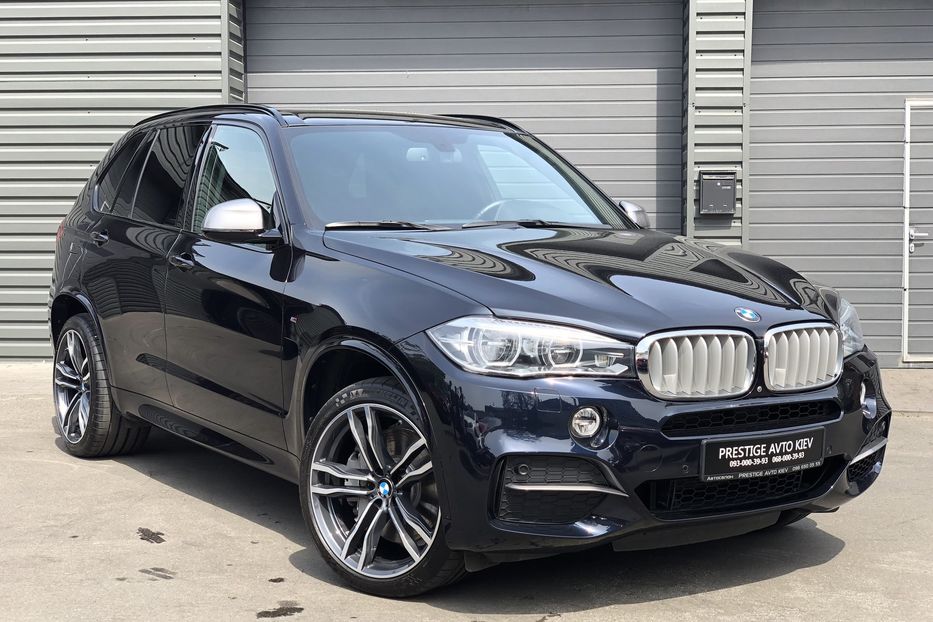 Продам BMW X5 M50D 2017 года в Киеве