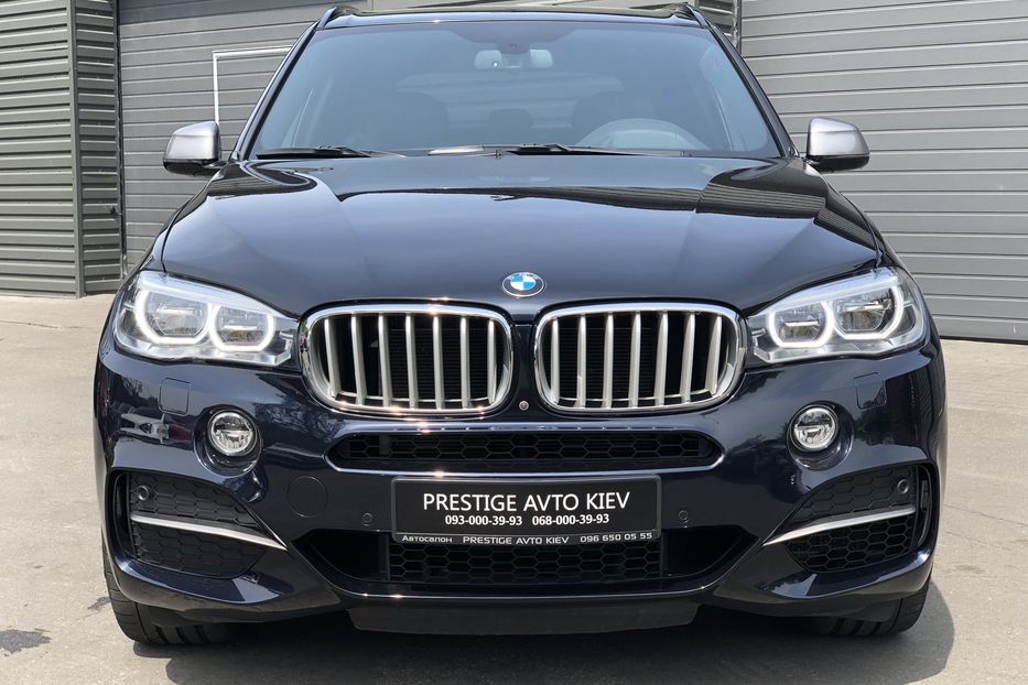 Продам BMW X5 M50D 2017 года в Киеве