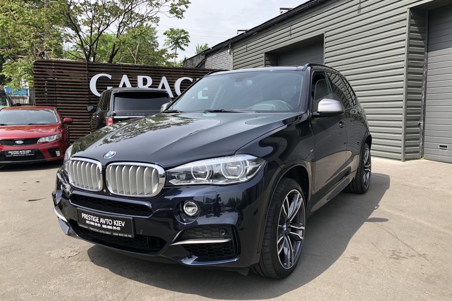 Продам BMW X5 M50D 2017 года в Киеве